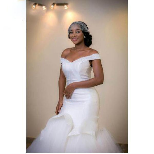 latino stylish 2019 cap sleeves slight crystal lustrous satin bridal gown mermaid train with tiered sheer lace up, White
latino stylish 2019 cap sleeves slight crystal lustrous satin bridal gown mermaid train with tiered sheer lace up, White