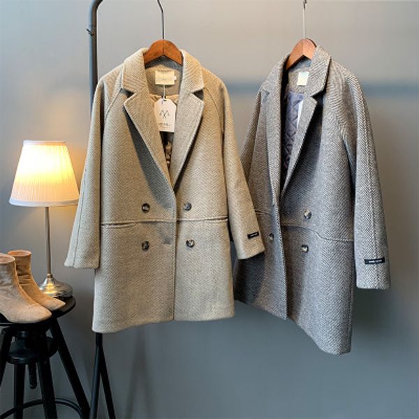 2019 autumn winter new oversize suit coat loose mid-long elegant office lady woollen coat warm turn-down collar cotton outerwear, Black
2019 autumn winter new oversize suit coat loose mid-long elegant office lady woollen coat warm turn-down collar cotton outerwear, Black