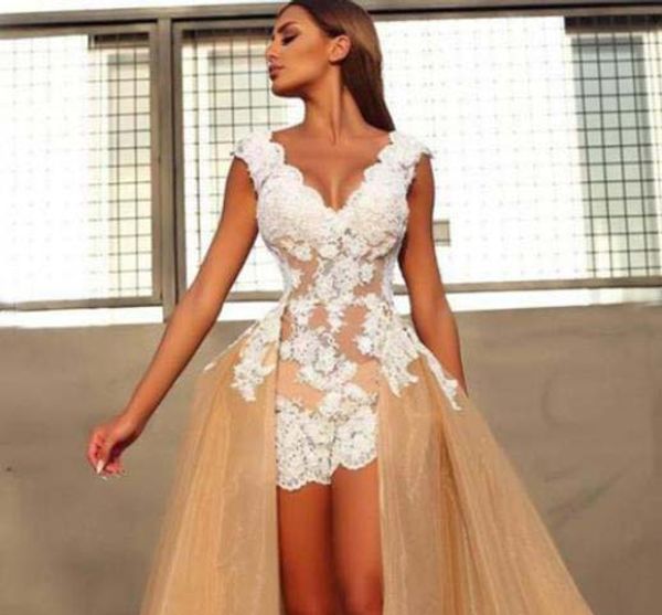 latest hup classy designer lace evening dresses with detachable train women v neck appliqued a line party formal gowns, Black;red
latest hup classy designer lace evening dresses with detachable train women v neck appliqued a line party formal gowns, Black;red