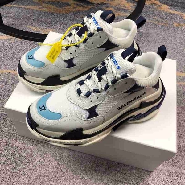 High-end internal increase sports shoes women's mesh breathable old shoes new color matching casual wild couple shoes
High-end internal increase sports shoes women's mesh breathable old shoes new color matching casual wild couple shoes