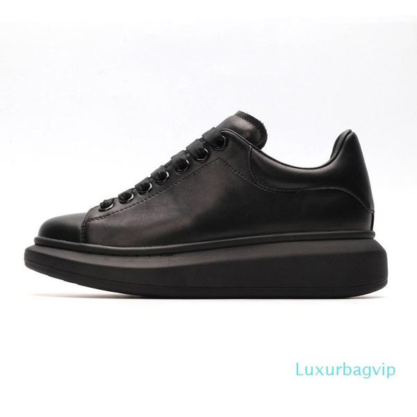 designer shoes men women chaussures reflective triple black white leather suede mens flat casual shoe vintage platform c29
designer shoes men women chaussures reflective triple black white leather suede mens flat casual shoe vintage platform c29