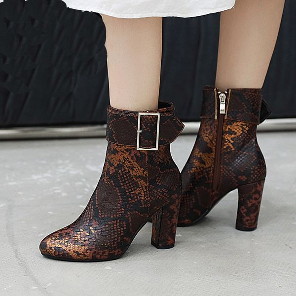 35-43 size women round toe high-heeled boots vintage ladies snake print shoe thick ankle booties buckle strap large size booties, Black
35-43 size women round toe high-heeled boots vintage ladies snake print shoe thick ankle booties buckle strap large size booties, Black