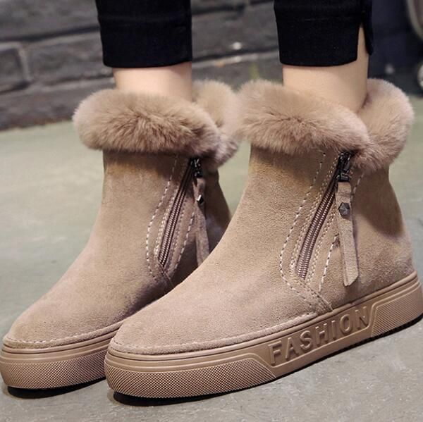 2019 new luxury snow female short tube plus velvet short boots female martin boots wild cotton shoes female winter warm women's boots s, Black
2019 new luxury snow female short tube plus velvet short boots female martin boots wild cotton shoes female winter warm women's boots s, Black