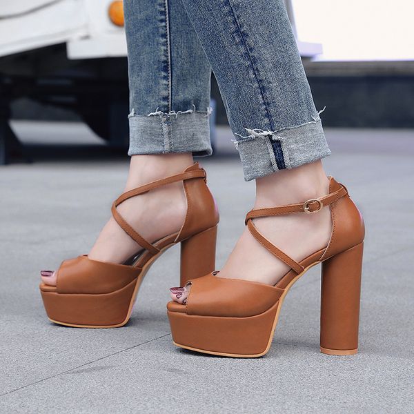 2020 retro buckle cross strap gladiator sandals women platform shoes summer high heels peep toe large size lady sandal, Black
2020 retro buckle cross strap gladiator sandals women platform shoes summer high heels peep toe large size lady sandal, Black