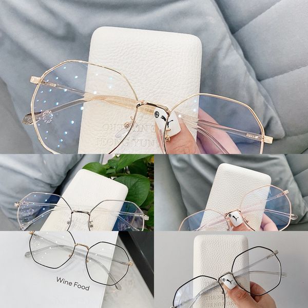 full irregular polygon tr90 glasses frame male and female students plain glasses frame, Silver
full irregular polygon tr90 glasses frame male and female students plain glasses frame, Silver