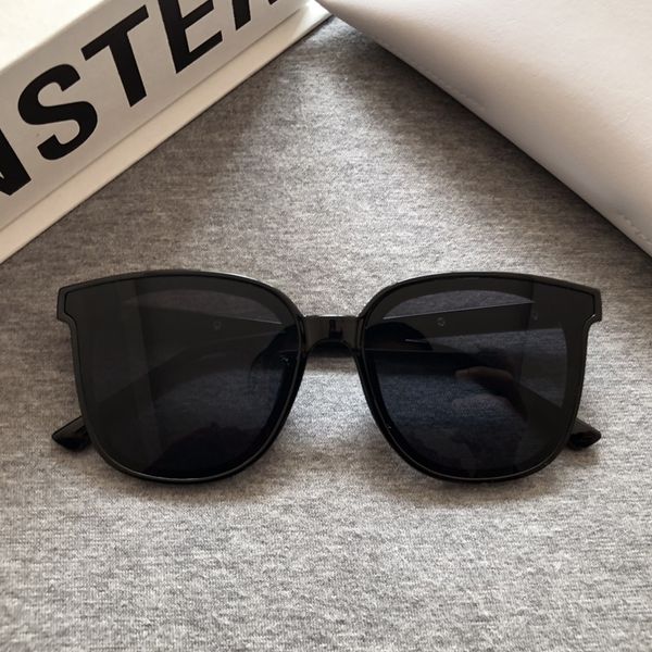 2020 women brand designer sunglasses korea classic gentle monster square frame sun glasses fashion female men cool gm sunglasses, White;black
2020 women brand designer sunglasses korea classic gentle monster square frame sun glasses fashion female men cool gm sunglasses, White;black