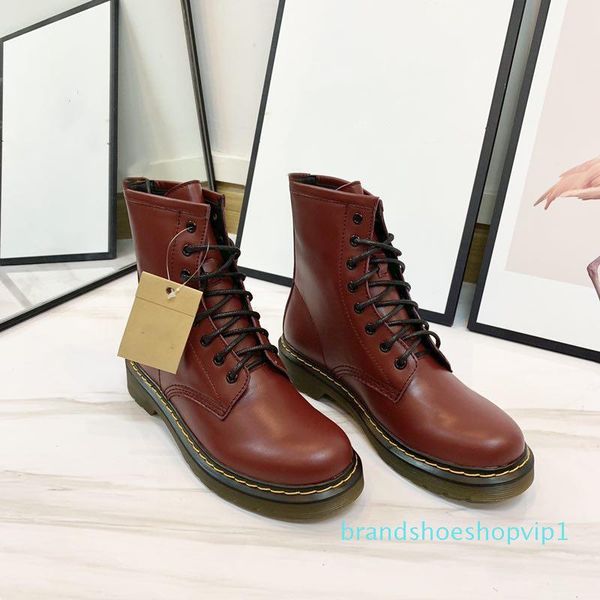 in the autumn and winter of 2019 are boots, martin boots, fashion luxury black / red / green 3 colors. size: 35-40
in the autumn and winter of 2019 are boots, martin boots, fashion luxury black / red / green 3 colors. size: 35-40