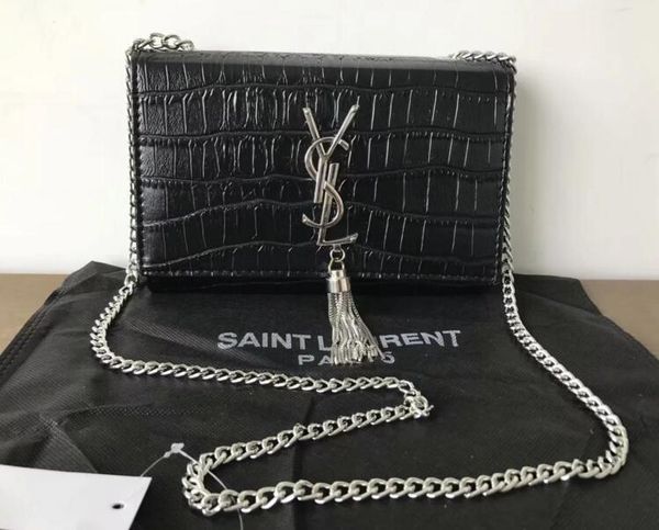 designer handbags soho disco bag genuine leather tassel zipper shoulder bags women crossbody bag designer handbag 2022
designer handbags soho disco bag genuine leather tassel zipper shoulder bags women crossbody bag designer handbag 2022