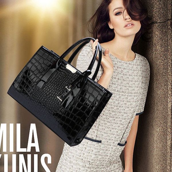 x 2019 women girls new style fashion design all-match patent leather crocodile pattern shoulder cross body bag three-piece set
x 2019 women girls new style fashion design all-match patent leather crocodile pattern shoulder cross body bag three-piece set