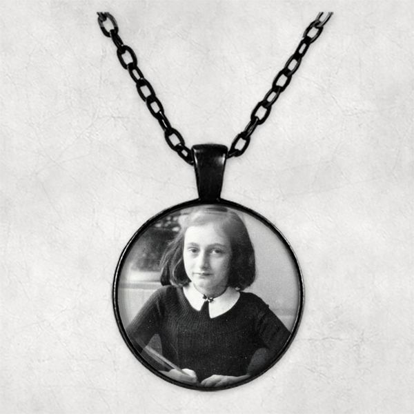 anne frank personalised p necklace picture jewelry necklaces pendants circle p locket memorial p gift, Silver
anne frank personalised p necklace picture jewelry necklaces pendants circle p locket memorial p gift, Silver