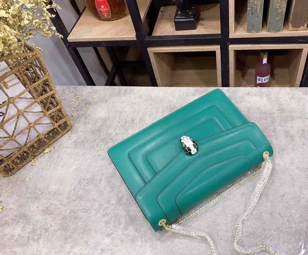 5colors Crocodile leather Women Bag V letters Designer Handbags Luxury quality Lady Shoulder Crossbody Bags fringed women Messenger Bag
5colors Crocodile leather Women Bag V letters Designer Handbags Luxury quality Lady Shoulder Crossbody Bags fringed women Messenger Bag