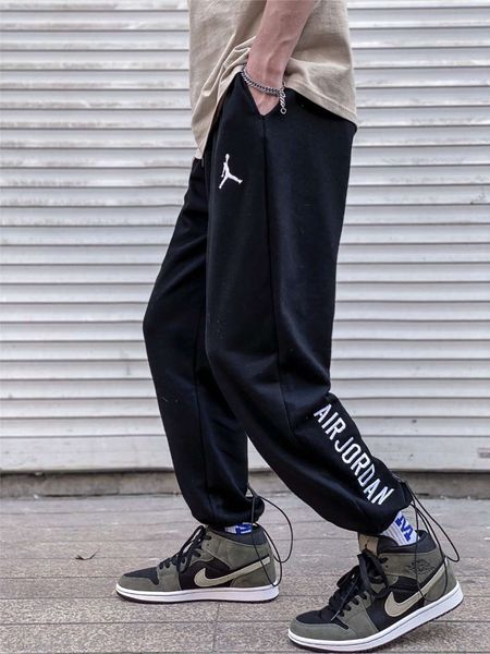 fashion mens pants designer track pants luxury pants loose style letters joggers trouse men brand sportwear, Black
fashion mens pants designer track pants luxury pants loose style letters joggers trouse men brand sportwear, Black