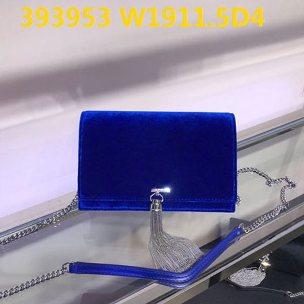 women mini crossbody 19cm wide velvet satchels casual bags with steel chain dustbag and box available
women mini crossbody 19cm wide velvet satchels casual bags with steel chain dustbag and box available