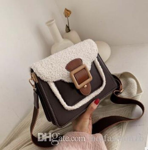 the new koreans version of the woolen small handbag 2019 autumn and winter hit the color flip flip shoulder diagonal bag fashion
the new koreans version of the woolen small handbag 2019 autumn and winter hit the color flip flip shoulder diagonal bag fashion