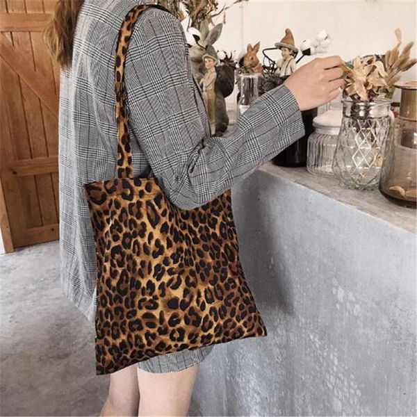 2020 women casual leopard print bag shoulder pure cotton large capacity travel shopping bag
2020 women casual leopard print bag shoulder pure cotton large capacity travel shopping bag