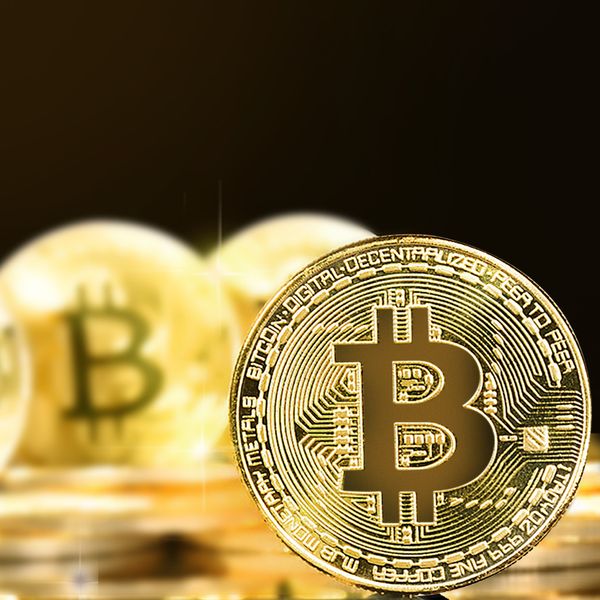 Gold Plated Physical Bitcoins Casascius Bit Coin BTC With Case Gift Physical Metal Antique Imitation BTC Coin Art Collection 1pc
Gold Plated Physical Bitcoins Casascius Bit Coin BTC With Case Gift Physical Metal Antique Imitation BTC Coin Art Collection 1pc