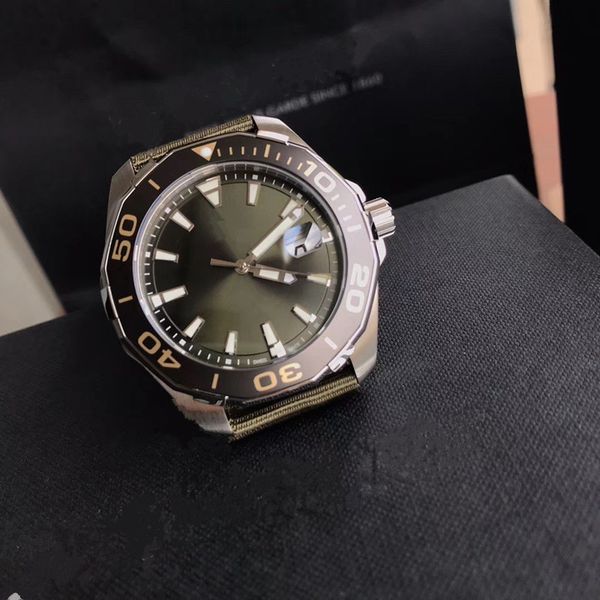 wholesale luxury watch swiss quartz movement sapphire way101e men's quartz watch super luminous 43mm green dial delivery, Slivery;brown
wholesale luxury watch swiss quartz movement sapphire way101e men's quartz watch super luminous 43mm green dial delivery, Slivery;brown