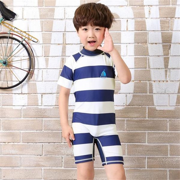 2020 korean new arrivals striped boys sunscreen bathing suit one-piece children swimwear short sleeve beach kids swimsuit 62778, White;black
2020 korean new arrivals striped boys sunscreen bathing suit one-piece children swimwear short sleeve beach kids swimsuit 62778, White;black