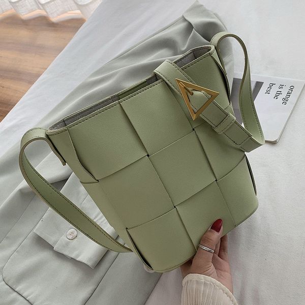 weave bucket bags for women shoulder bags pu leather female crossbody messenger ladies handbags bolsa
weave bucket bags for women shoulder bags pu leather female crossbody messenger ladies handbags bolsa