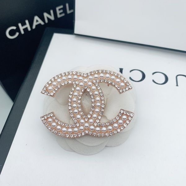 100% high-end imported diamond brooch luxury crystal brooch ladies fashion brooch men and women jewelry pin, Blue;gray
100% high-end imported diamond brooch luxury crystal brooch ladies fashion brooch men and women jewelry pin, Blue;gray