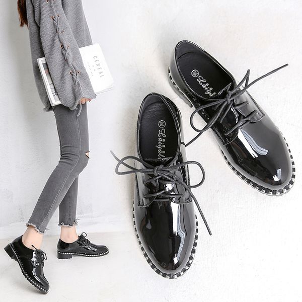 glitter bullock shoes flat patent leather rivets brogue shoes black ladies business retro round oxfords women spring
glitter bullock shoes flat patent leather rivets brogue shoes black ladies business retro round oxfords women spring