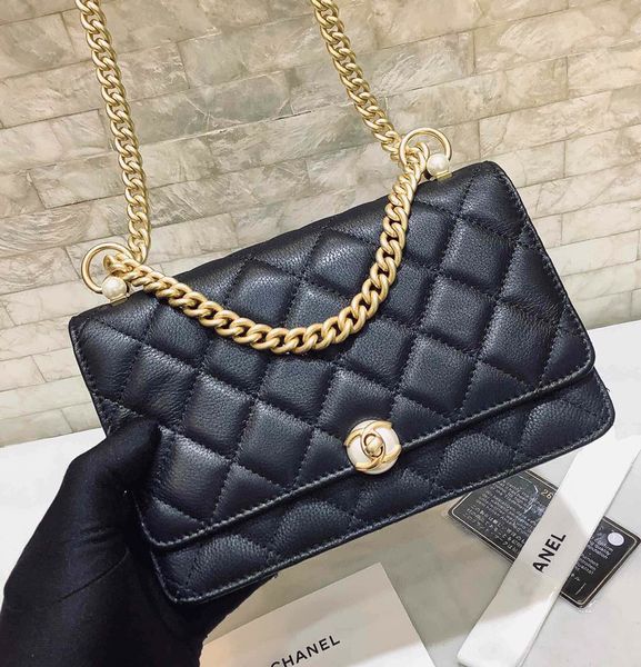 classic lady's single shoulder bag 7a high-end custom quality diagonal cross bag fashion style gold metal accessories with long shoulde
classic lady's single shoulder bag 7a high-end custom quality diagonal cross bag fashion style gold metal accessories with long shoulde
