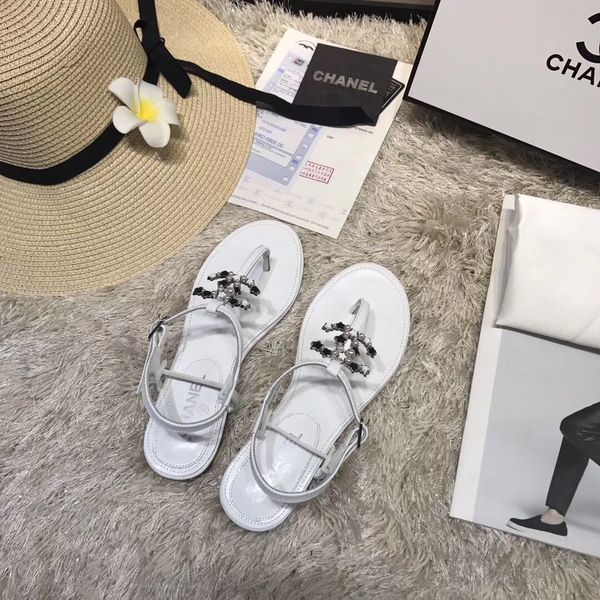 2020the latest popular women's summer rivet knot flip flop beach sandals women's flat jelly designer sandals, Black
2020the latest popular women's summer rivet knot flip flop beach sandals women's flat jelly designer sandals, Black