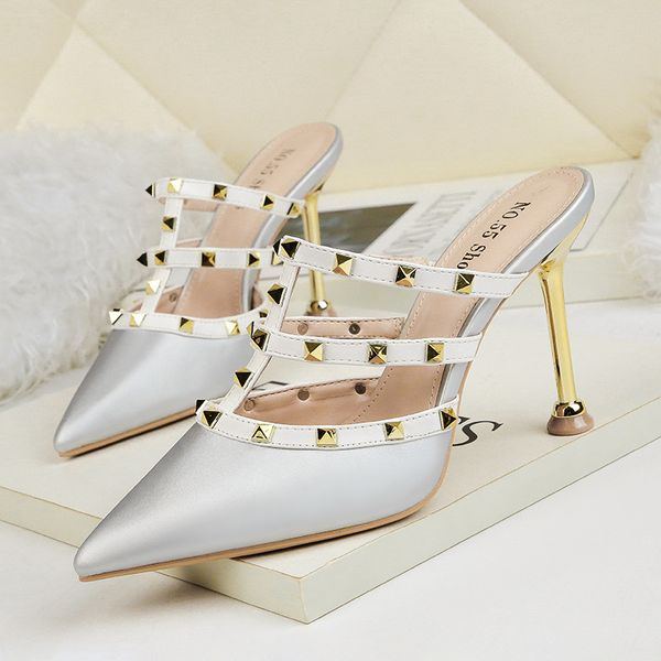 luxury european women shoe 9.5cm high heel female sandals designer has label female slippers sequined black girl bohemian formal shoe
luxury european women shoe 9.5cm high heel female sandals designer has label female slippers sequined black girl bohemian formal shoe