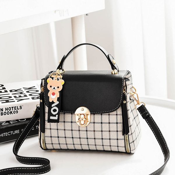 new cute type ladies pu handbag 2020 small girls exquisite color matching casual fashion small square bag
new cute type ladies pu handbag 2020 small girls exquisite color matching casual fashion small square bag