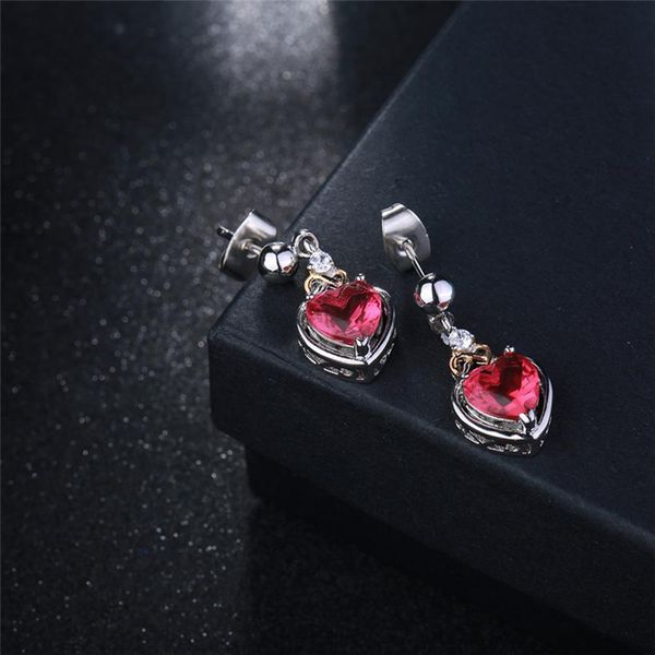 dual color heart shape faux ruby pendant women ear studs earrings jewelry gift boucles d oreille femme 2019, Golden;silver
dual color heart shape faux ruby pendant women ear studs earrings jewelry gift boucles d oreille femme 2019, Golden;silver