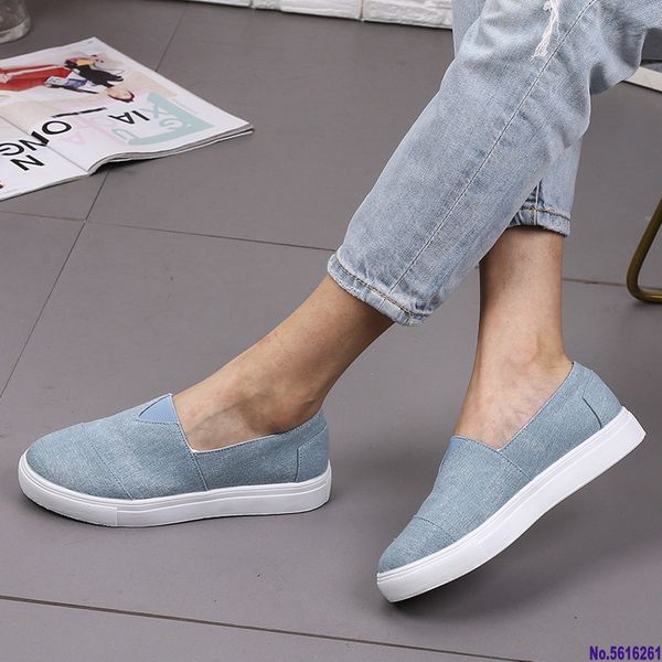 spring/autumn 2020 women shoes flats fashion loafers casual shoes woman breathable slip-on shallow sneakers women size 35-43, Black
spring/autumn 2020 women shoes flats fashion loafers casual shoes woman breathable slip-on shallow sneakers women size 35-43, Black