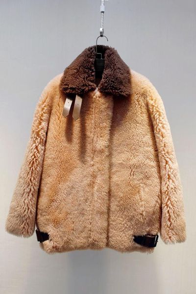 2018 women's winter luxury sheep fur shearling wool surface sheepskin lining oversize jakcet coat, Black
2018 women's winter luxury sheep fur shearling wool surface sheepskin lining oversize jakcet coat, Black