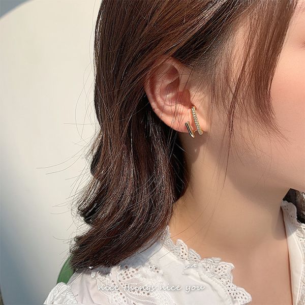 fflacell korean style vintage gold double layers hook geometric c crystal stud earrings for women girls gift party, Golden;silver
fflacell korean style vintage gold double layers hook geometric c crystal stud earrings for women girls gift party, Golden;silver
