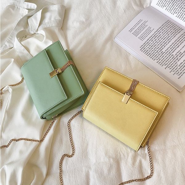 pu chain bag handbag 2019 new fashion chain bag messenger port wind shoulder messenger korean version of the small square package
pu chain bag handbag 2019 new fashion chain bag messenger port wind shoulder messenger korean version of the small square package