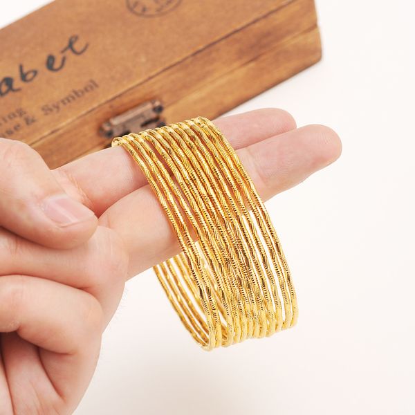 bangrui wholesale gold color ethiopian bangle bracelet bangle african women jewelry gold dubai big circle bangles, Black
bangrui wholesale gold color ethiopian bangle bracelet bangle african women jewelry gold dubai big circle bangles, Black