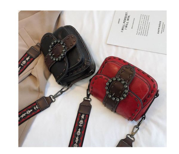 the new retro girl all goes with the popular cross-body bag, women fashion shoulder bag
the new retro girl all goes with the popular cross-body bag, women fashion shoulder bag