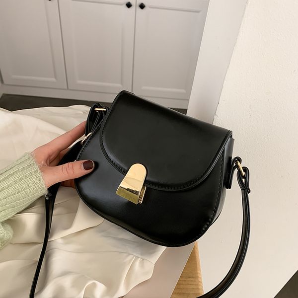2020 new fashion female bag korean version of the wild casual bag retro lock saddle shoulder messenger semicircle
2020 new fashion female bag korean version of the wild casual bag retro lock saddle shoulder messenger semicircle