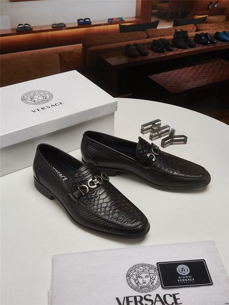 18ss designers genuine leather dress men shoes lace up italy retro business wedding formal flats shoes for men, Black
18ss designers genuine leather dress men shoes lace up italy retro business wedding formal flats shoes for men, Black