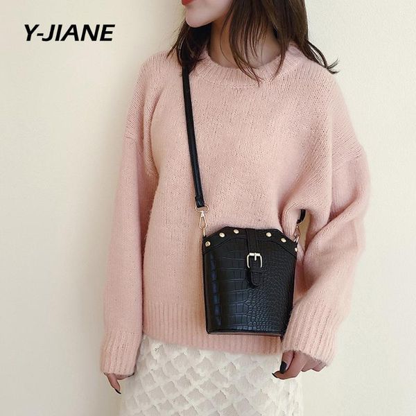 woman black solid shoulder bag vintage retro strap rivet bag strap 2020 fashion small shoulder bolsa feminina#g3
woman black solid shoulder bag vintage retro strap rivet bag strap 2020 fashion small shoulder bolsa feminina#g3