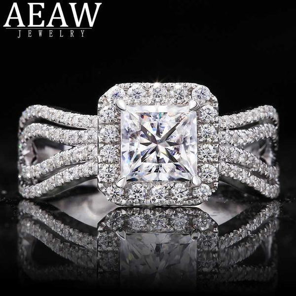 1.0 5.5mm princess cut df color vvs1 excellent cut moissanite engagement halo ring real 18k white gold for lady gift, Golden;silver
1.0 5.5mm princess cut df color vvs1 excellent cut moissanite engagement halo ring real 18k white gold for lady gift, Golden;silver