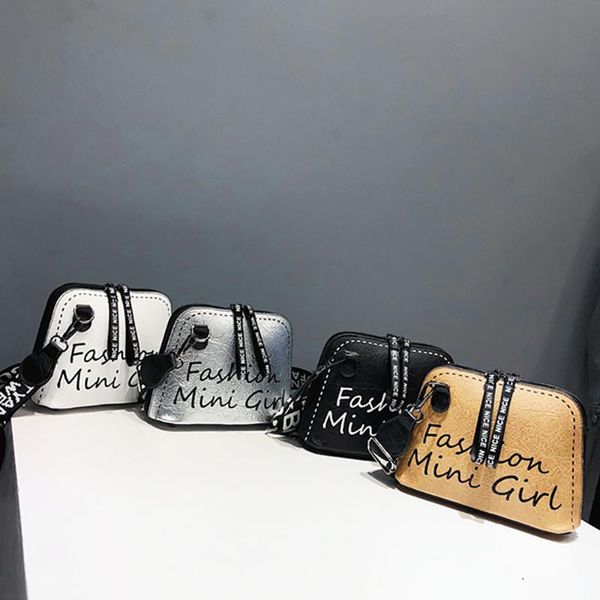 старинные пу кожи женщин сумки crossbody прилив оболочки сумки широкий плечевой ремень дикий письма печать сумка мешок основной#краны закреп
старинные пу кожи женщин сумки crossbody прилив оболочки сумки широкий плечевой ремень дикий письма печать сумка мешок основной#краны закреп