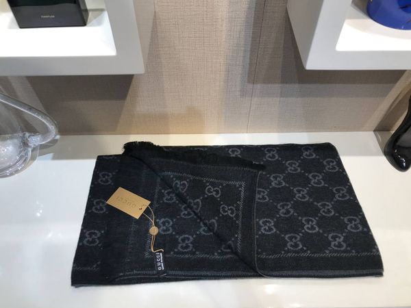 2020 luxury scarf new check plaid scarfs winter mens womens print cashmere spring fasion neckerchief scarves 2 colors 2021104p, Blue;gray
2020 luxury scarf new check plaid scarfs winter mens womens print cashmere spring fasion neckerchief scarves 2 colors 2021104p, Blue;gray