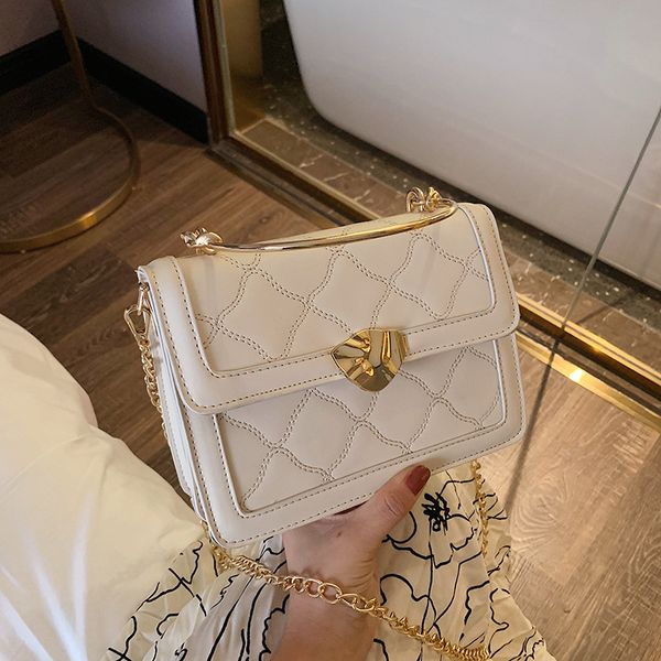 linger chain bag summer lock women's bag new type 2019 korean version cloud single shoulder slant
linger chain bag summer lock women's bag new type 2019 korean version cloud single shoulder slant