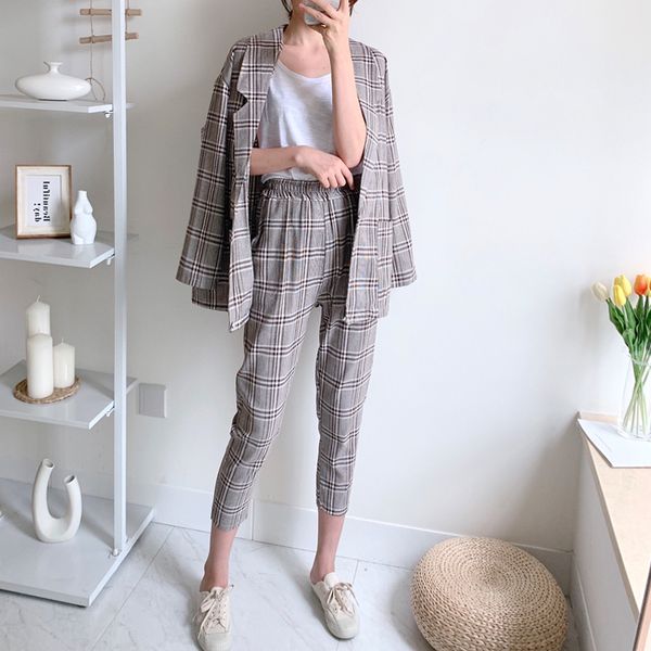 новый 2020 spring elegant women пиджаки 2 piece set британский плед костюм колледжа стиль куртка обрезанные штаны костюм плюс размер сыпучие, White;black
новый 2020 spring elegant women пиджаки 2 piece set британский плед костюм колледжа стиль куртка обрезанные штаны костюм плюс размер сыпучие, White;black