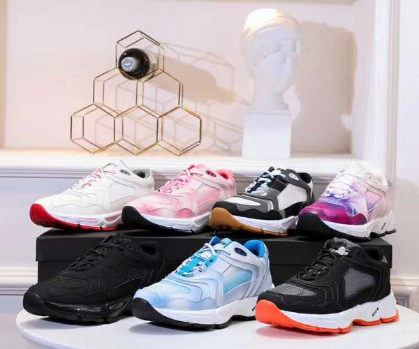the 2020 gradient series of sports and leisure shoes are carefully crafted from smooth cow leather and mesh fabric4, Black
the 2020 gradient series of sports and leisure shoes are carefully crafted from smooth cow leather and mesh fabric4, Black