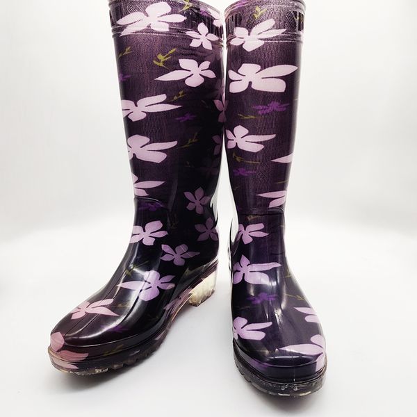 women's anti-slip wear-resistant rain shoes boots\n labor safety rain shoes pvc material women's boots, Black
women's anti-slip wear-resistant rain shoes boots\n labor safety rain shoes pvc material women's boots, Black