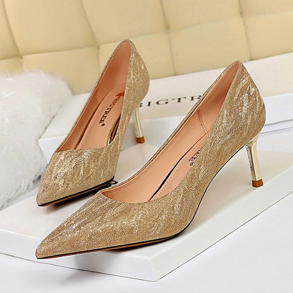 fashion high heels 2020 new shallow mouth women's shoes professional work shoes pointed toe stiletto single, Black
fashion high heels 2020 new shallow mouth women's shoes professional work shoes pointed toe stiletto single, Black
