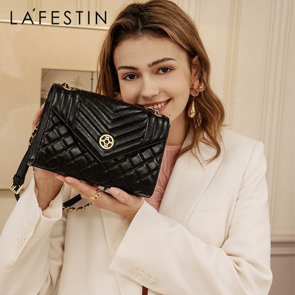 lafestin 2020 early spring new women bag fashion chain shoulder bag popular crossbody
lafestin 2020 early spring new women bag fashion chain shoulder bag popular crossbody