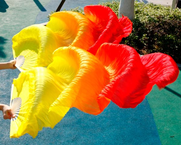 2016 female chinese silk veils dance fans pair of belly dancing fans yellow +orange + red, Black;red
2016 female chinese silk veils dance fans pair of belly dancing fans yellow +orange + red, Black;red