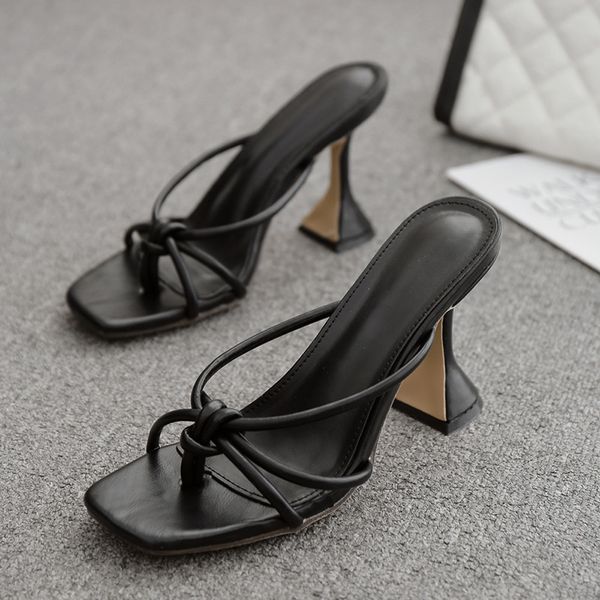 big size shoes woman 2020 slippers heels rubber flip flops cross-tied high hawaiian thin basic slides scandals fabric strange, Black
big size shoes woman 2020 slippers heels rubber flip flops cross-tied high hawaiian thin basic slides scandals fabric strange, Black